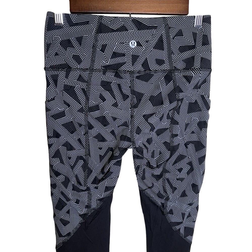 Lululemon Pace Rival High Rise Crop 22" Black Grey Design Running Legging Size 4 - Picture 8 of 12